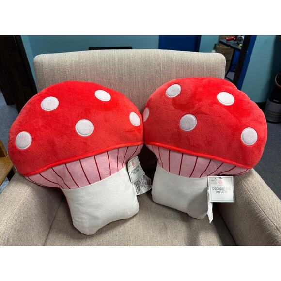 New Set of 2 Target Mushroom Throw Pillows - Picture 1 of 2